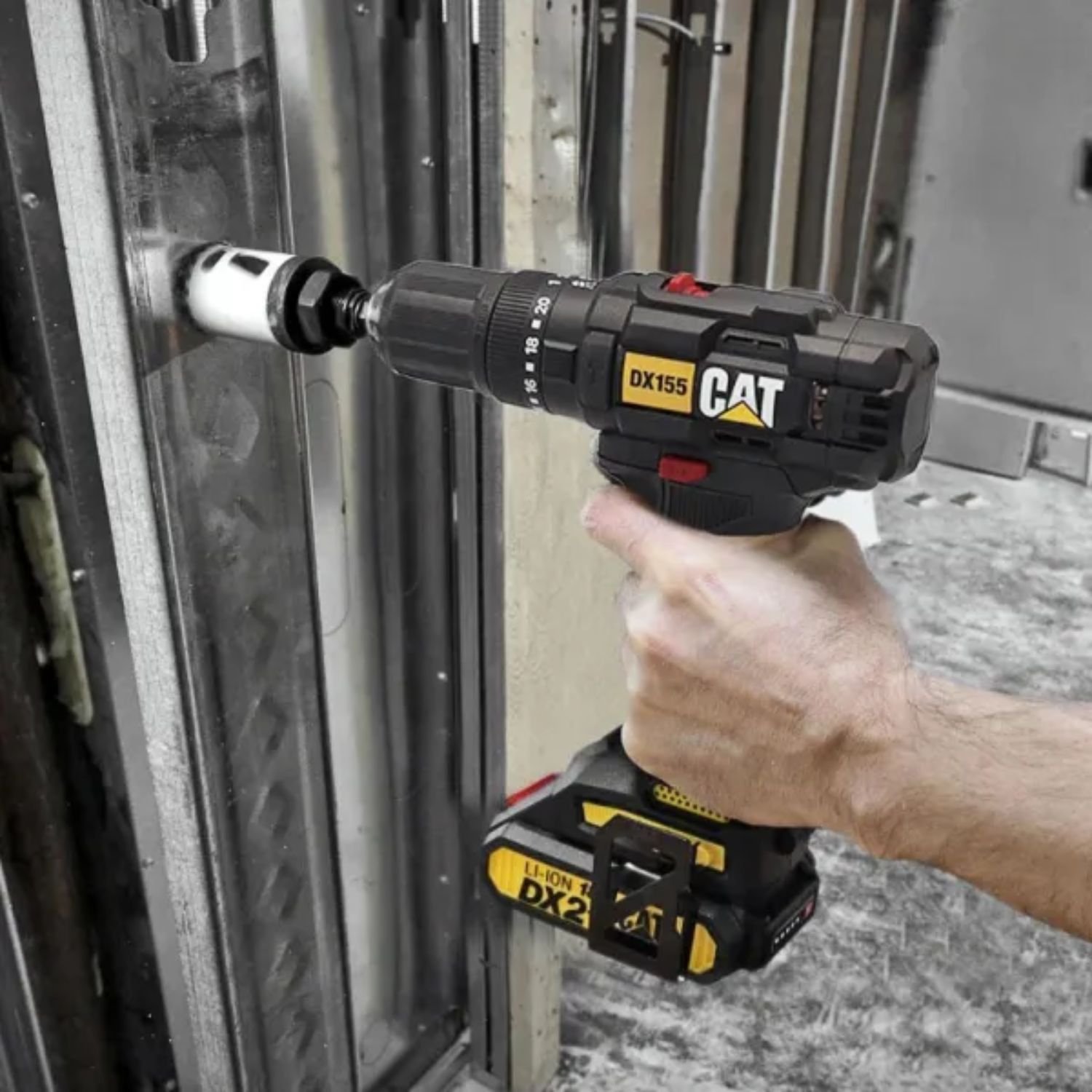 CAT Set Δράπανο κρουστικό Li-Ion 18V 1x2Ah DX155 - Image 6